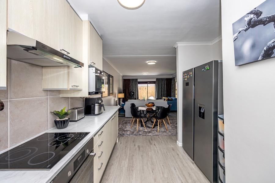 2 Bedroom Property for Sale in Parklands Western Cape